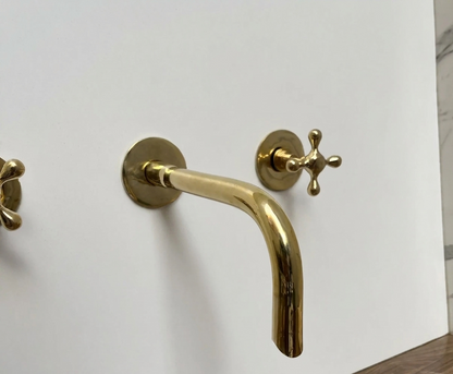 Inbouwmuurkraan van massief messing