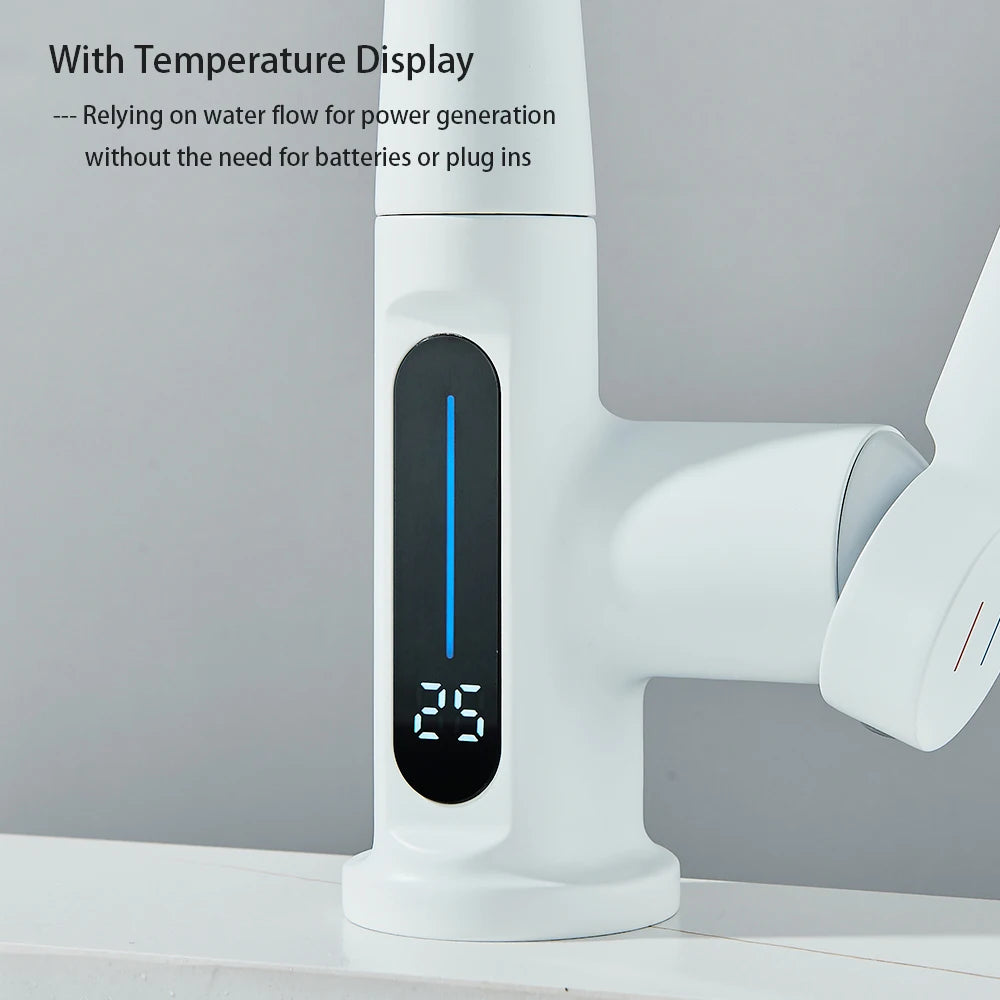 Witte badkamerwastafelkraan met digitale temperatuurweergave 