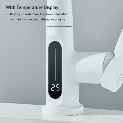 Witte badkamerwastafelkraan met digitale temperatuurweergave 
