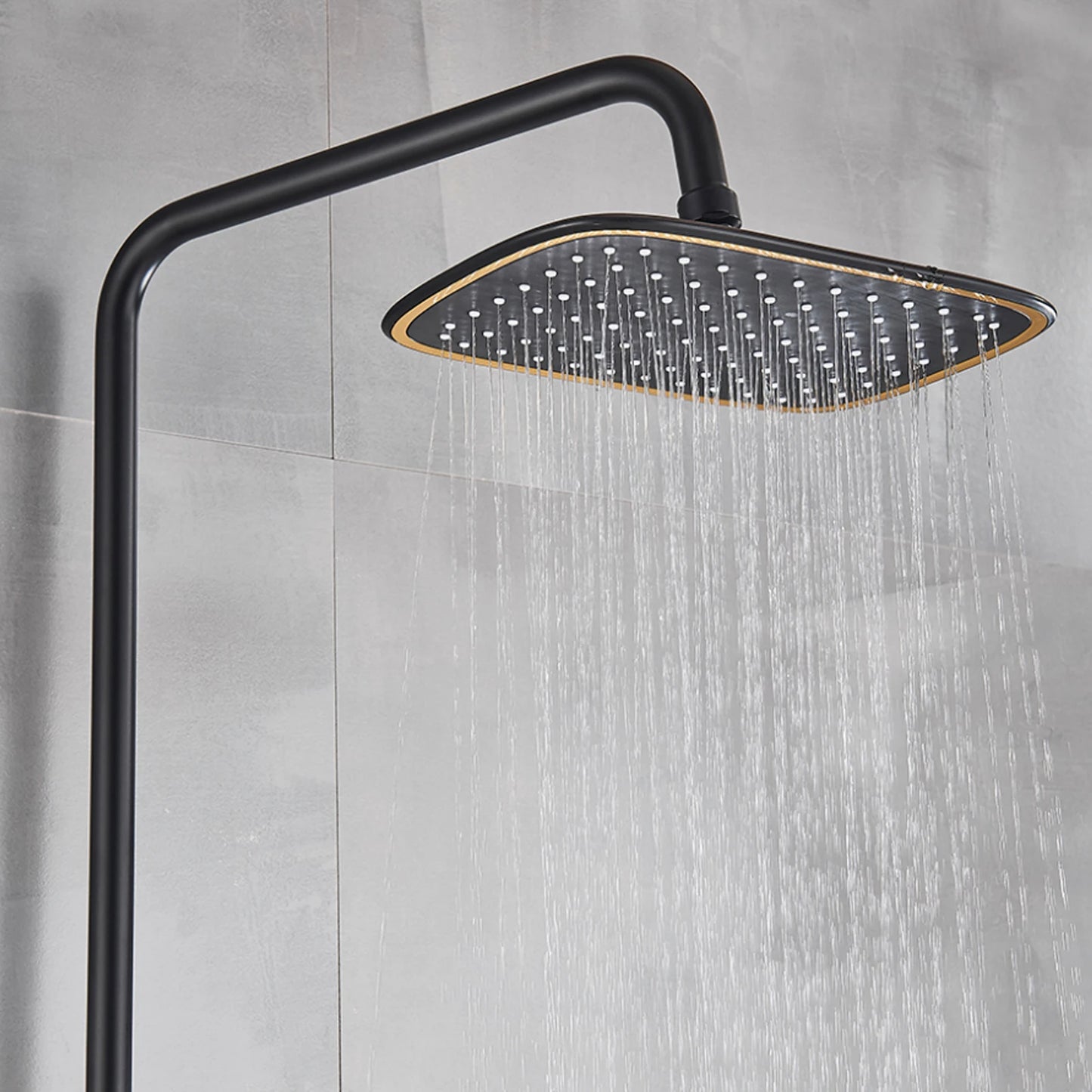 Zwarte doucheset kraan regenwater